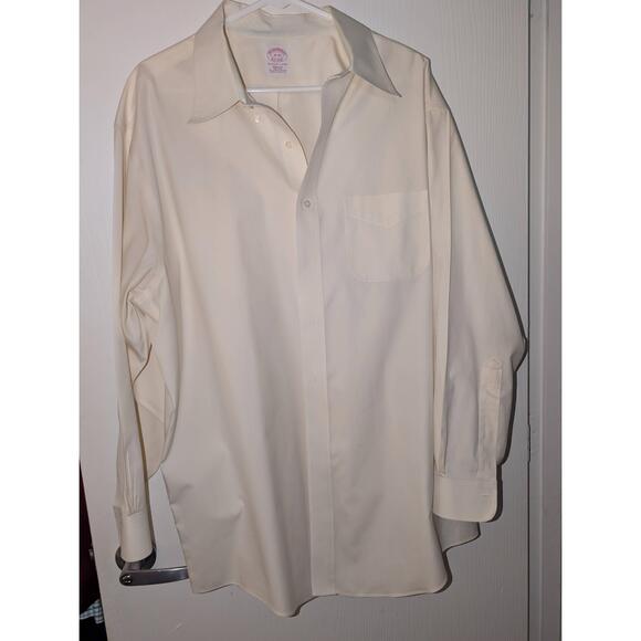 Brooks Brothers Other - Brooks Brothers Mens Dress Shirt 18-34‎ Light Tan Regular Fit Non-Iron Classic